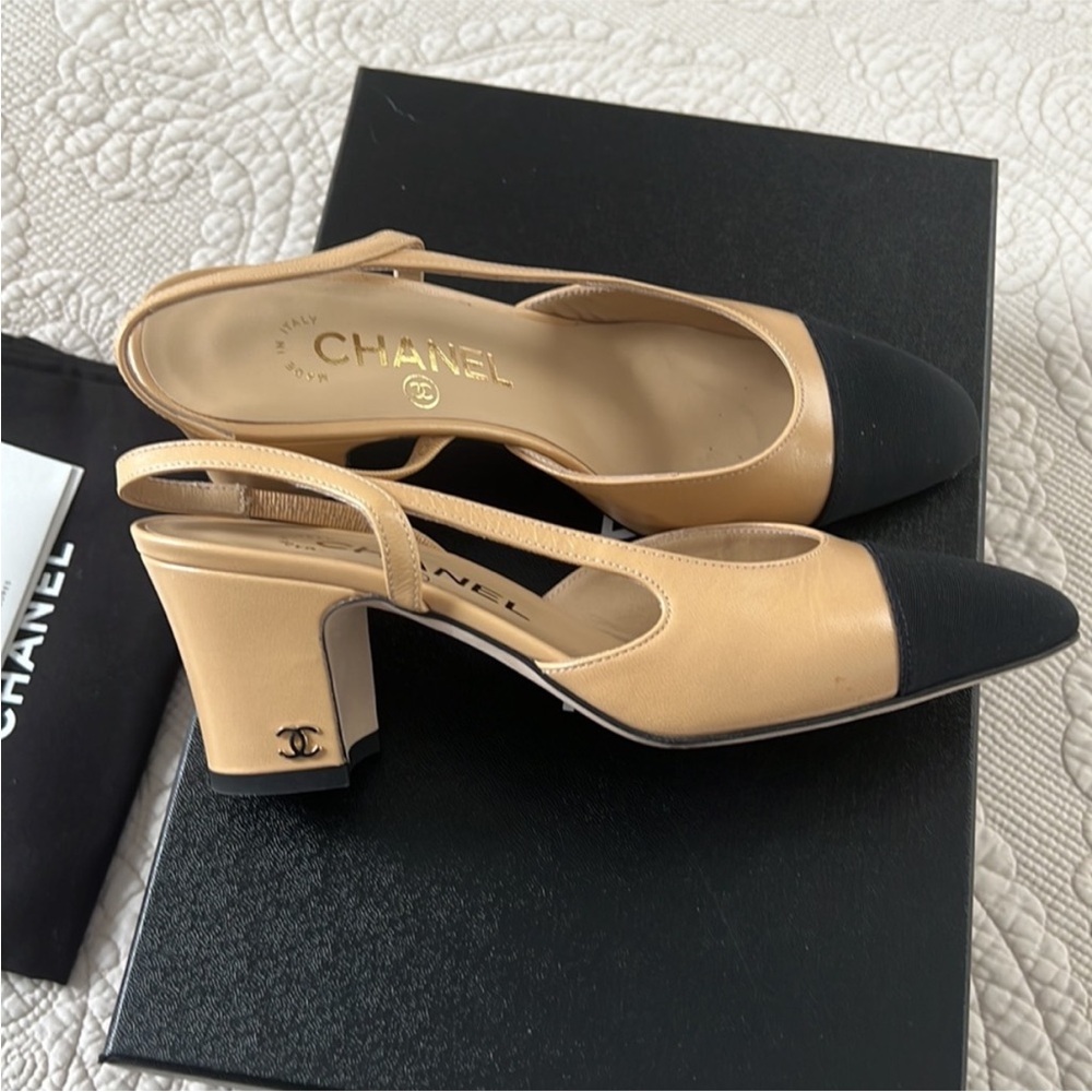 Chanel Women's Tan and Black Slingback Shoes - Picture 7 of 8